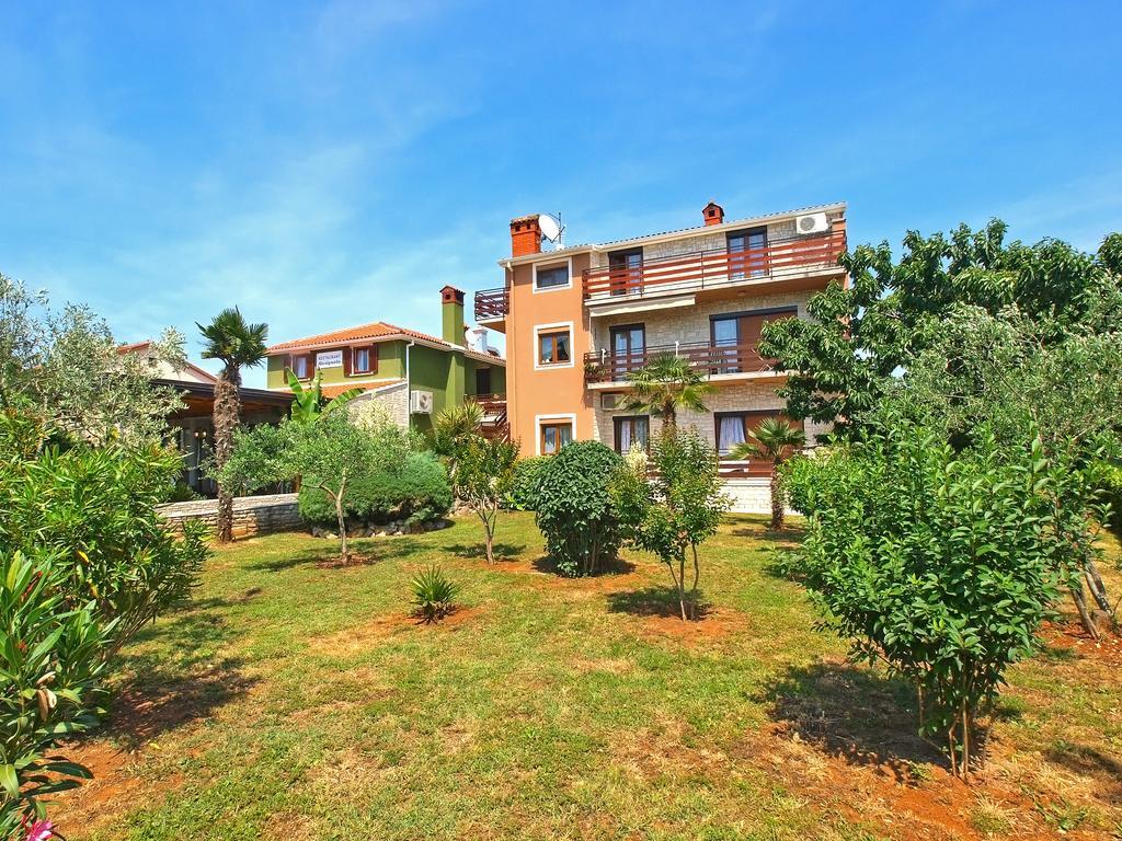 Apartments Mile 1249 Фажана Экстерьер фото